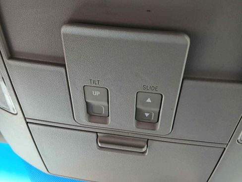 Used 2015 Toyota Tundra Limited image 23