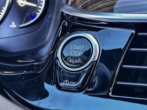 Used 2019 BMW 530i w/ Premium Package image 25