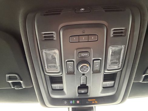 Used 2021 GMC Yukon Denali w/ Denali Ultimate Package image 19