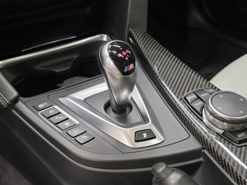Used 2015 BMW M3 RWD image 29