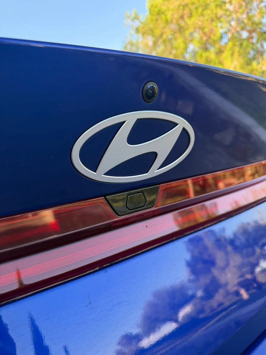 Used 2024 Hyundai Elantra SEL w/ Convenience Package FWD image 18