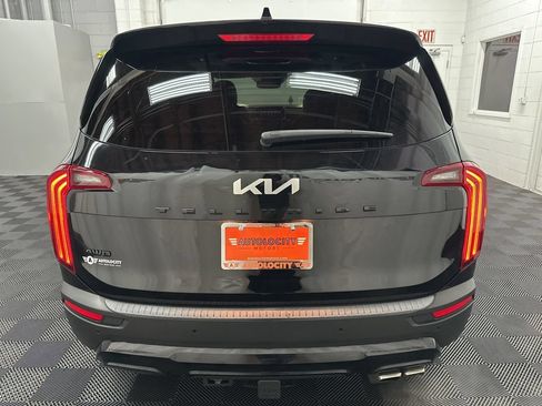 Used 2022 Kia Telluride SX w/ SX Prestige Package AWD/4WD image 9