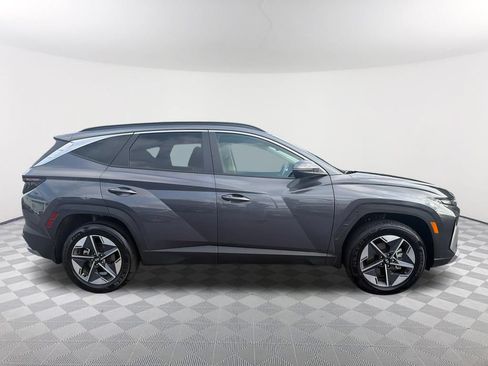 Certified 2025 Hyundai Tucson SEL AWD/4WD image 4