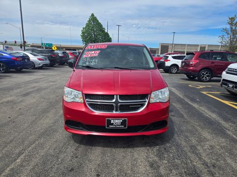 Used 2012 Dodge Grand Caravan SE FWD image 2