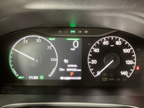 Used 2025 Honda CR-V Sport Touring image 18