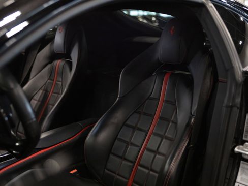 Used 2019 Ferrari 812 Superfast RWD image 18