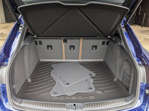 New 2026 Porsche Macan AWD/4WD image 24