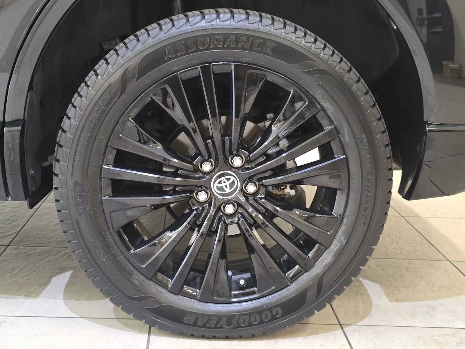 Certified 2023 Toyota Venza Nightshade AWD/4WD image 8