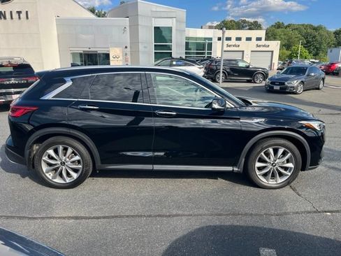 Used 2021 INFINITI QX50 Luxe AWD/4WD image 2