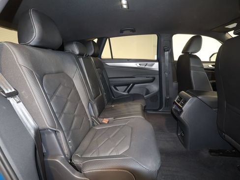 Used 2026 Volkswagen Atlas Cross Sport SE FWD image 24