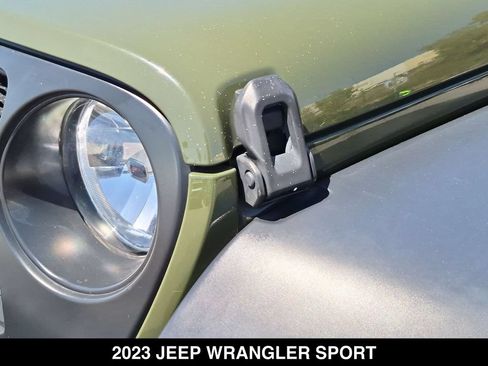 Used 2023 Jeep Wrangler Unlimited Sport AWD/4WD image 10