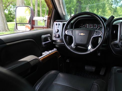 Used 2015 Chevrolet Silverado 2500 LTZ w/ Duramax Plus Package AWD/4WD image 9
