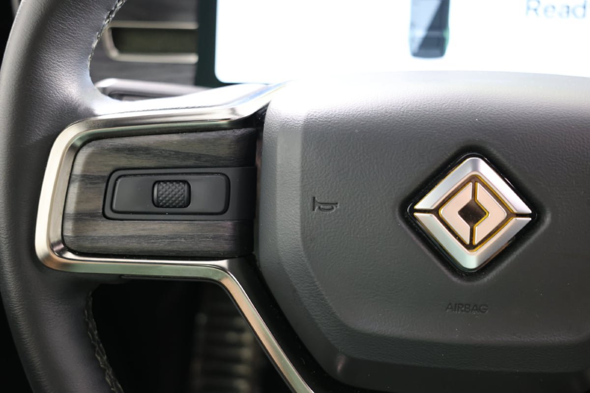 Used 2022 Rivian R1S Launch Edition Quad AWD/4WD image 25