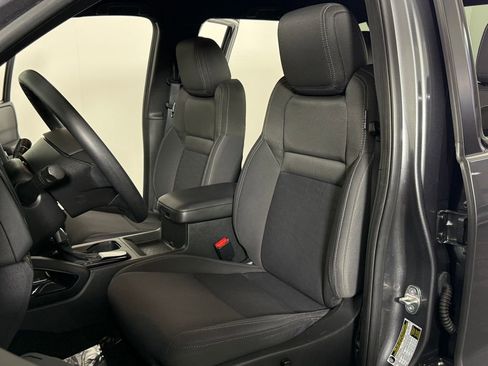 Used 2023 Nissan Frontier SV w/ Midnight Edition Package image 24