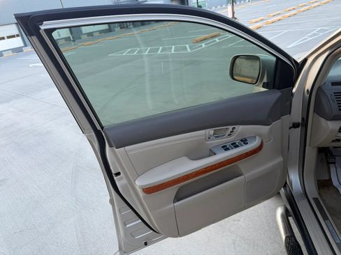 Used 2004 Lexus RX 330 AWD image 34