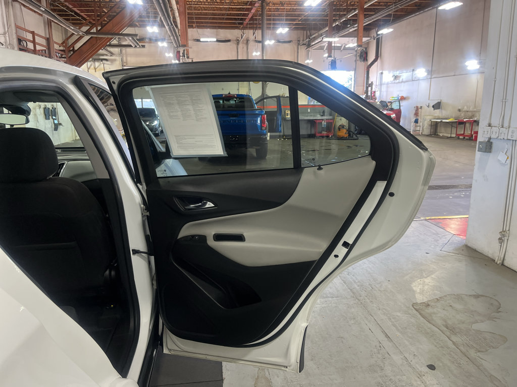 Used 2020 Chevrolet Equinox LS w/ LS Convenience Package AWD/4WD image 25