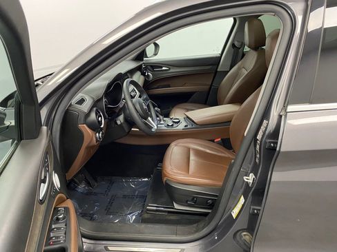 Used 2019 Alfa Romeo Stelvio Ti AWD/4WD image 18