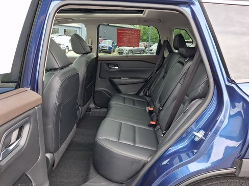 Certified 2023 Nissan Rogue SL w/ SL Premium Package AWD/4WD image 12