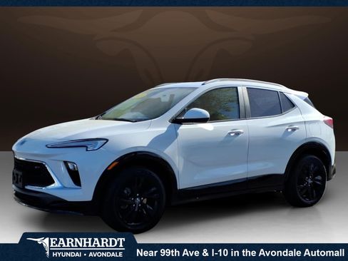 Used 2024 Buick Encore GX Sport Touring image 1