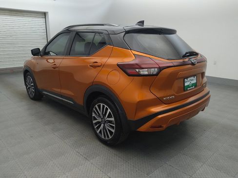 Used 2023 Nissan Kicks SR w/ SR Premium Package FWD image 5