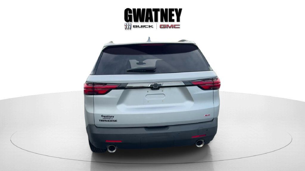 Used 2022 Chevrolet Traverse RS FWD image 6