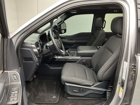 Used 2022 Ford F150 XLT w/ Equipment Group 302A High image 4