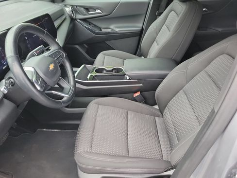 Certified 2025 Chevrolet Equinox LT FWD image 17