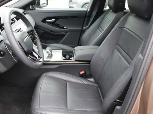 Used 2026 Land Rover Range Rover Evoque S AWD/4WD image 29