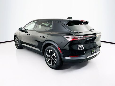 Used 2025 Chevrolet Equinox EV LT w/ Comfort Package image 5