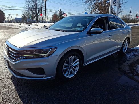 Used 2020 Volkswagen Passat 2.0T SE image 3