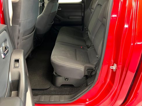 Used 2022 Nissan Frontier SV image 21