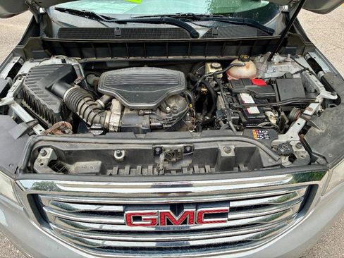 Used 2017 GMC Acadia SLE w/ Driver Alert Package I FWD image 7