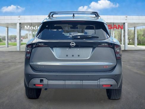 New 2026 Nissan Kicks SR image 4