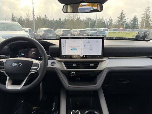 New 2026 Ford Explorer Active image 15
