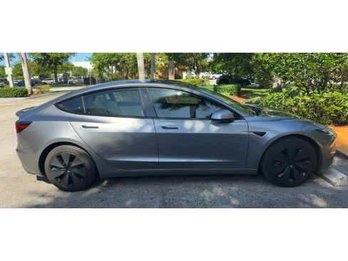 Used 2025 Tesla Model 3 Long Range RWD image 3