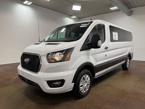 Used 2023 Ford Transit 350 XLT image 43