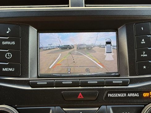 Used 2019 Ford Explorer XLT AWD/4WD image 38