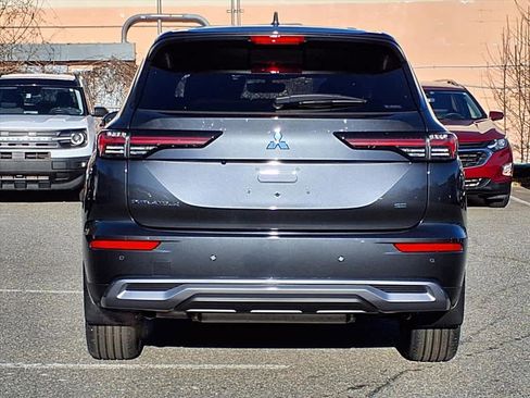 New 2026 Mitsubishi Outlander SE image 4