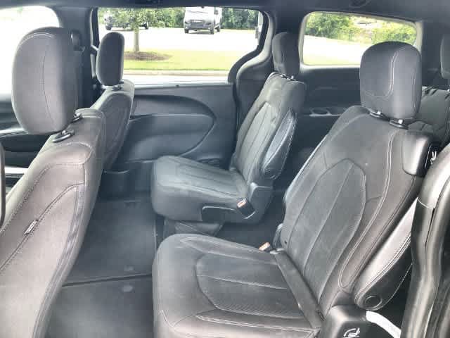 Certified 2020 Chrysler Pacifica Touring w/ S Appearance Package FWD image 16