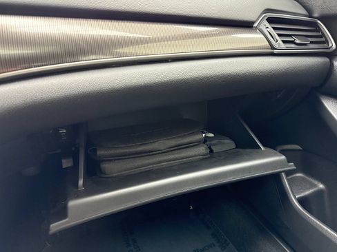Used 2021 Honda Accord Sport image 31