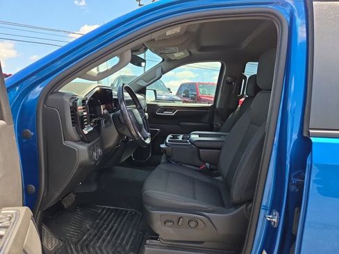 Used 2022 Chevrolet Silverado 1500 LT w/ Z71 Off-Road Package AWD/4WD image 10