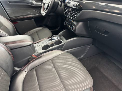 Used 2025 Ford Escape ST-Line image 15