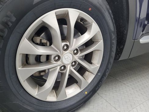 Used 2019 Hyundai Santa Fe SE image 31