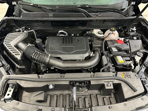 Certified 2023 GMC Acadia SLE w/ Driver Convenience Package image 39