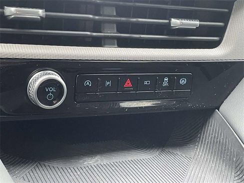 Certified 2025 Ford Explorer Active image 28