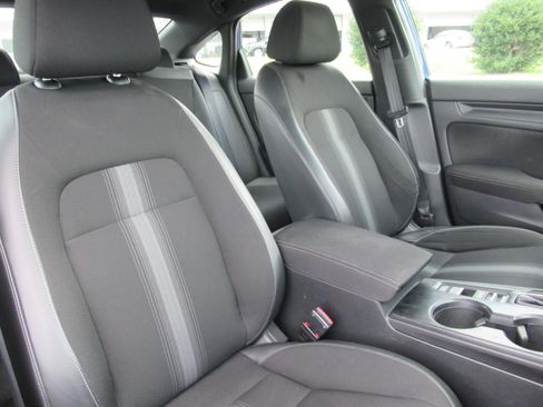 Used 2022 Honda Civic Sport image 9