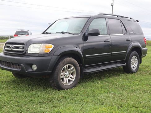 Used 2004 Toyota Sequoia Limited AWD/4WD image 1