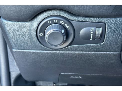 Used 2024 Dodge Durango GT image 32