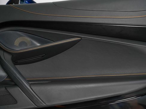 Used 2022 McLaren 765LT RWD image 40