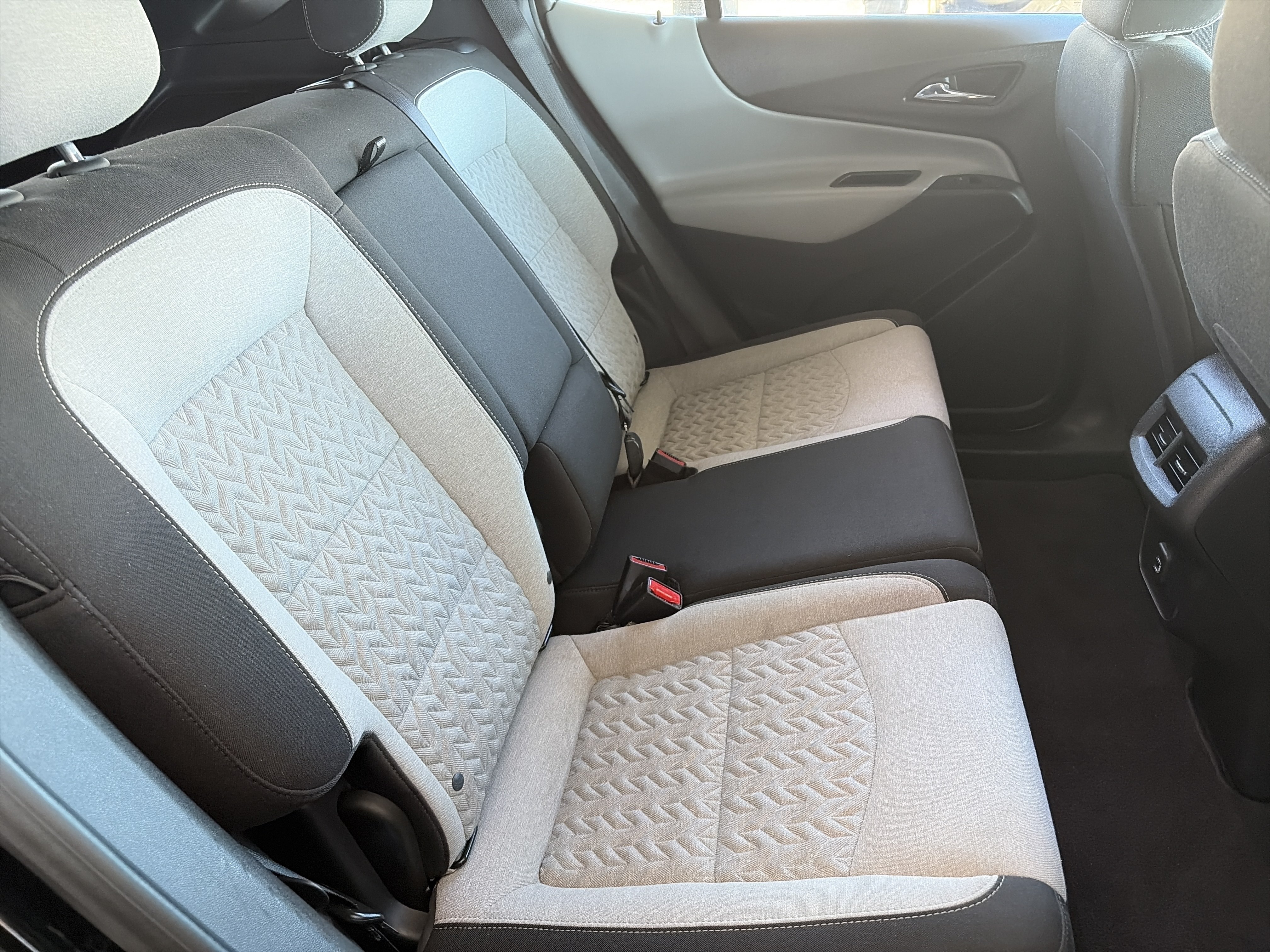 Used 2024 Chevrolet Equinox LT AWD/4WD image 11